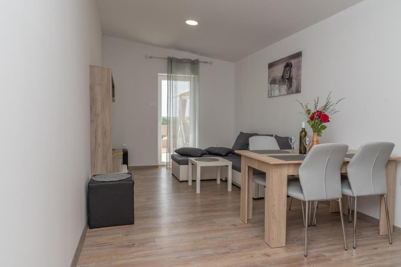 Apartmani Krzak Nin Zewnętrze zdjęcie
