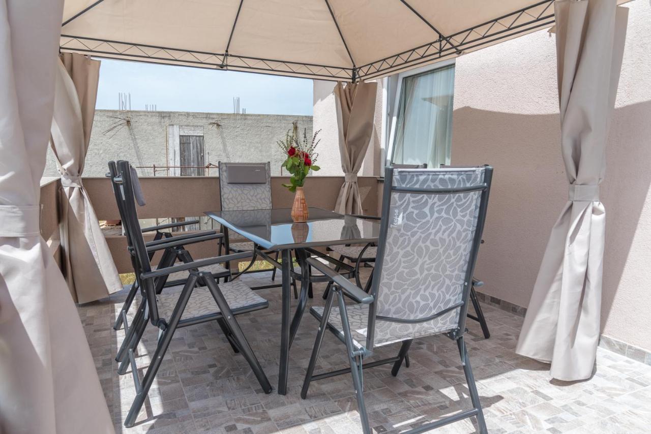 Apartmani Krzak Nin Zewnętrze zdjęcie