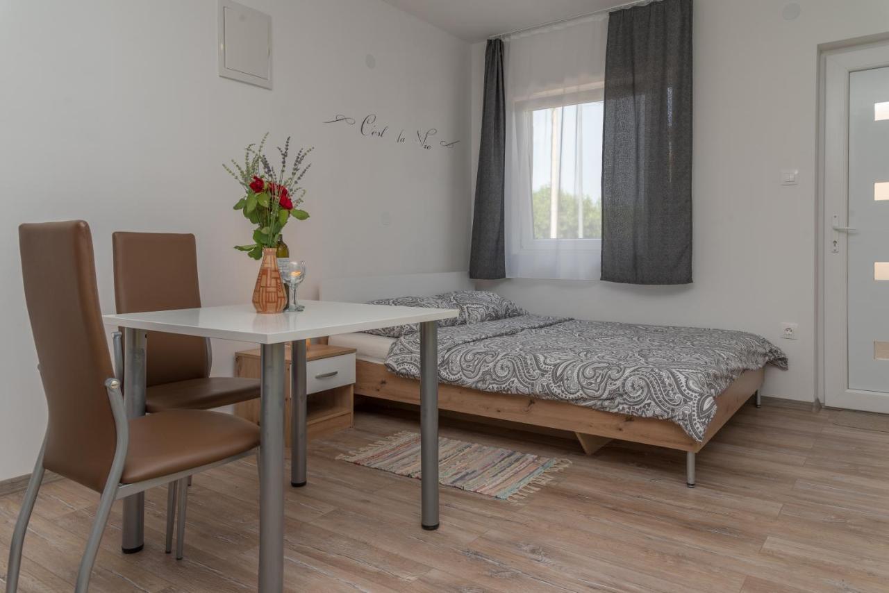 Apartmani Krzak Nin Zewnętrze zdjęcie